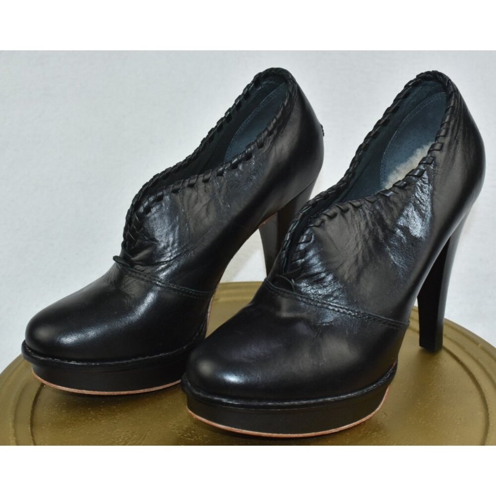 UGG Jamison‎ Women Booties Size 8.5 Black Leather Sheepskin Lined Platform Shoes